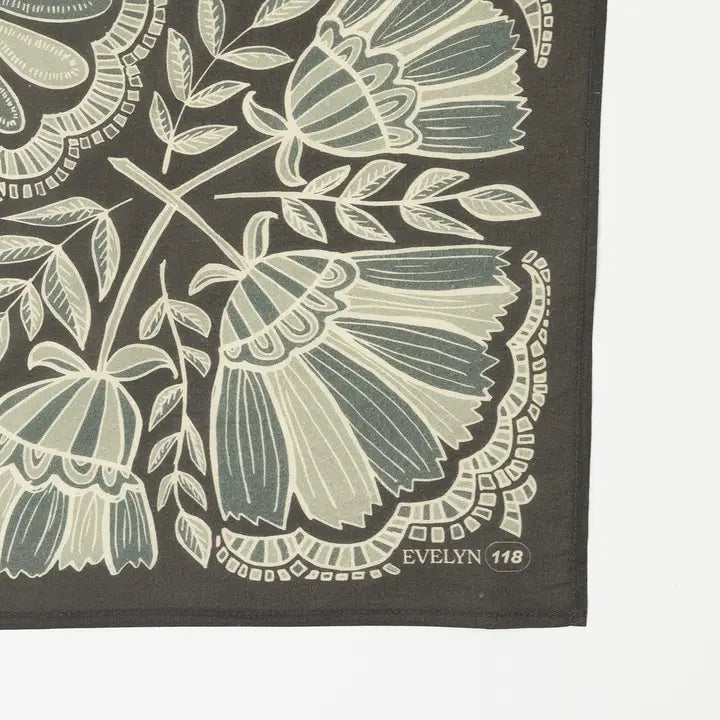Handker Bandana No. 118 Evelyn corner detail image