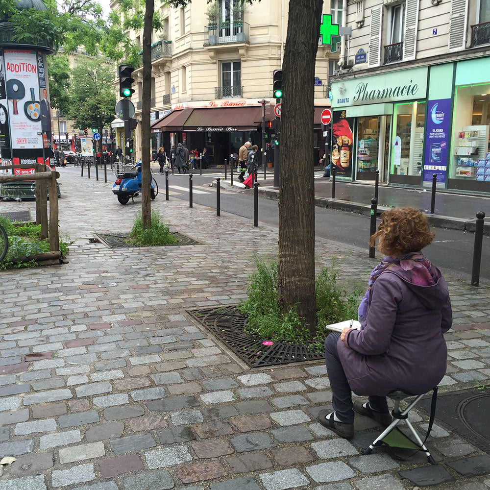 Drawing – A Path to Daily Meditation Online Class Instructor drawing on the street in Paris.